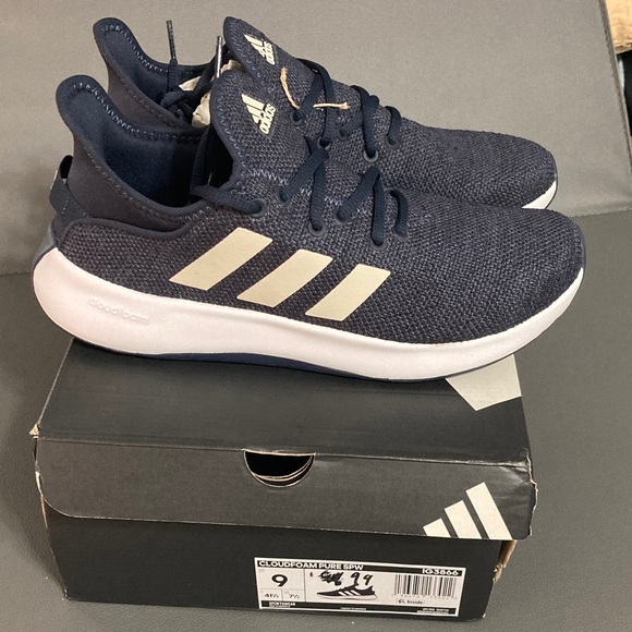 Adidas Cloudfoam Pure womens 9
New in box - Picture 1 of 6